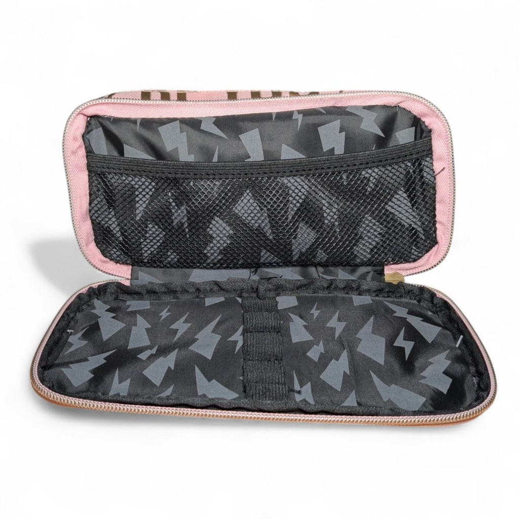 TROUSSE AVEC PATCH REF00064